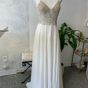 Wedding dress